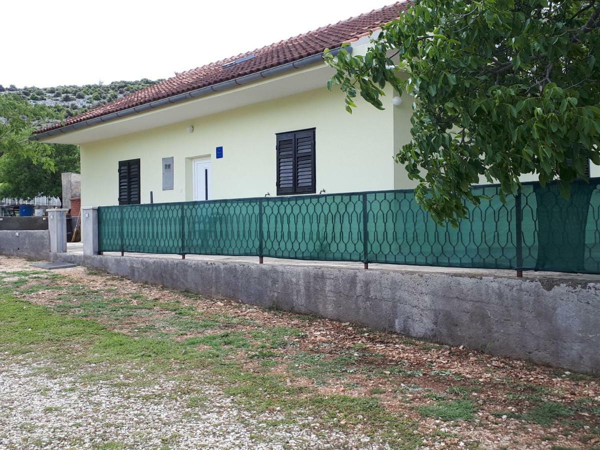 Vacation Home Ivan Kasic ภายนอก รูปภาพ